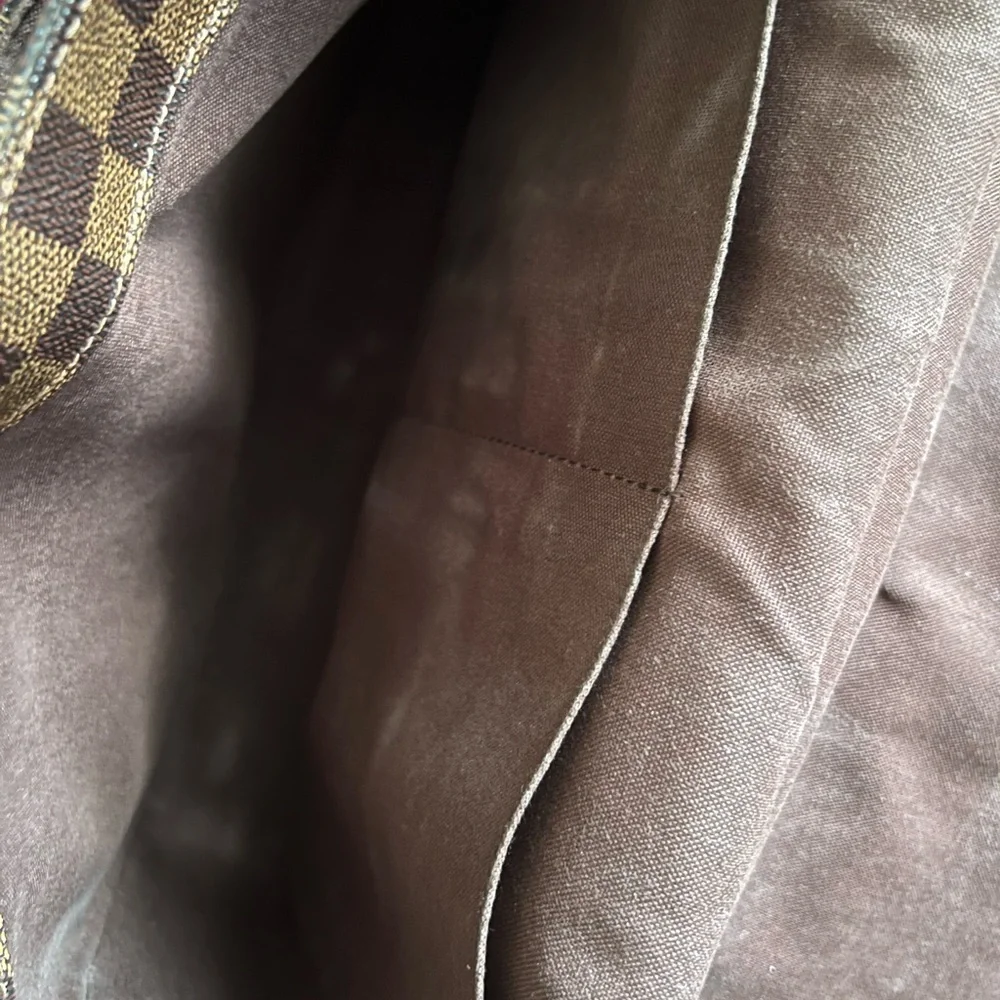 Authentic Louis Vuitton laptop bag - Picture 6 of 9